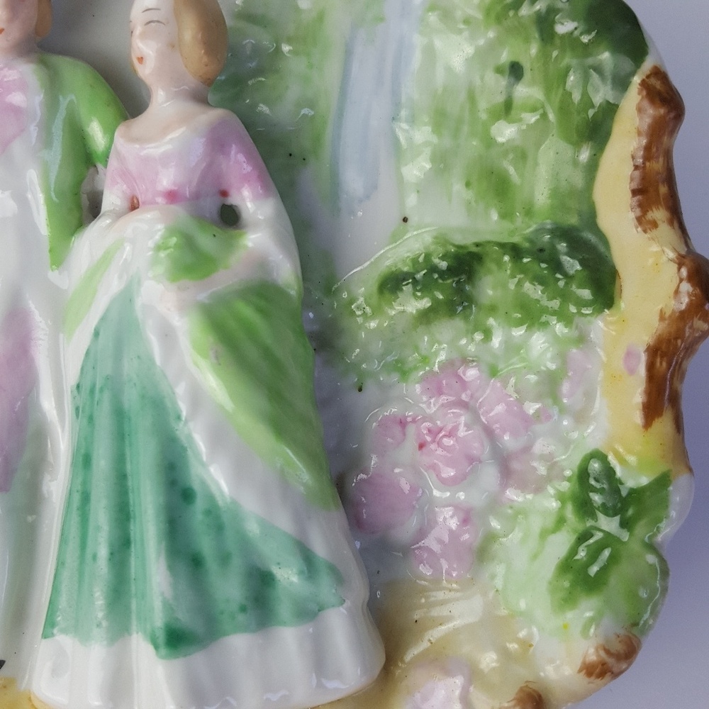 Vintage Hand Painted Victorian Couple 3D Decor Art - Picture 3 of 8